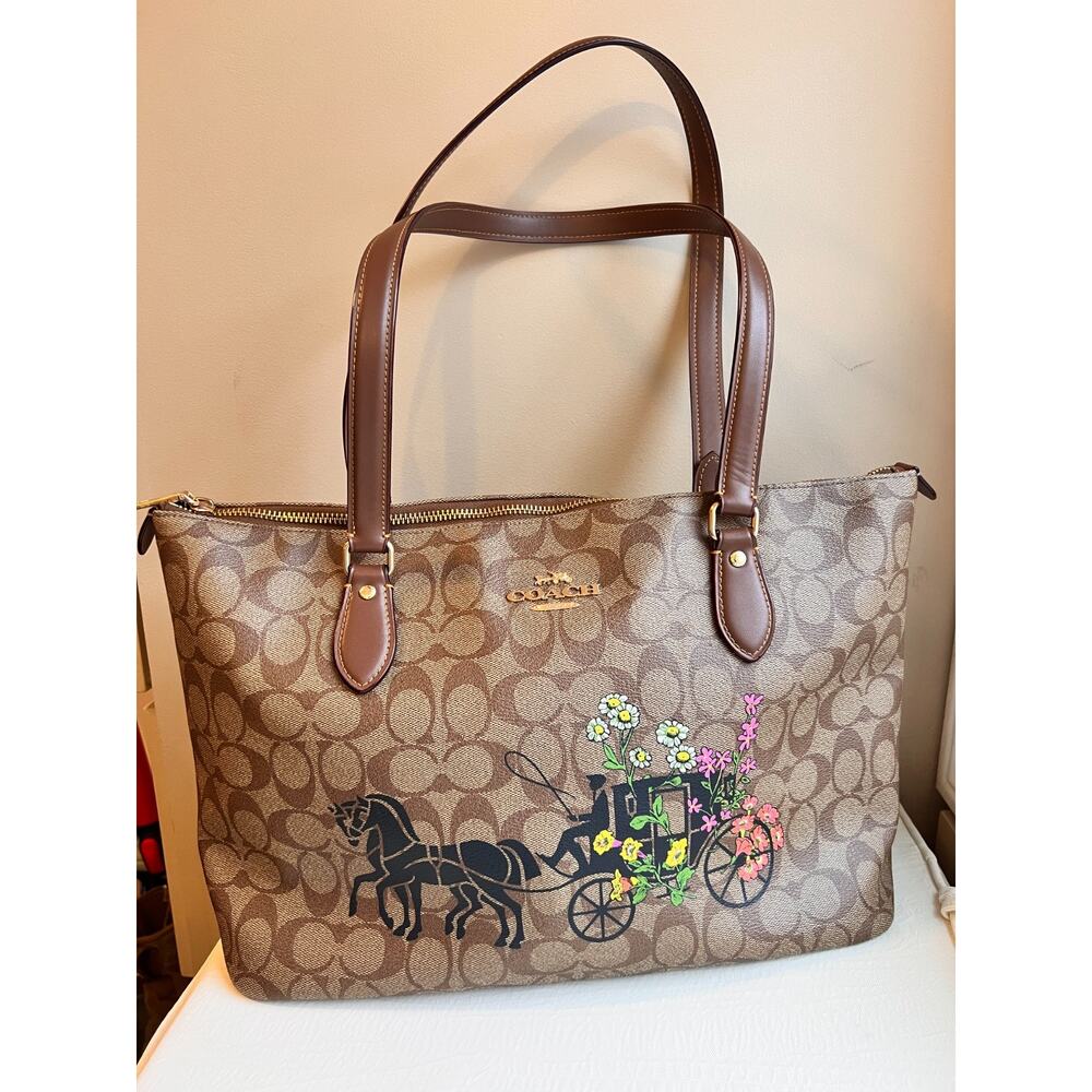 Coach Signature Purse Tote Shoulder Handbag Floral Horse & Carriage Logo Caramel